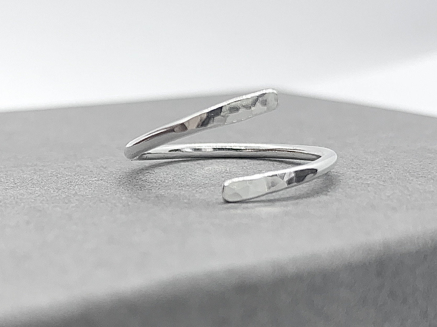 Adjustable silver wave ring